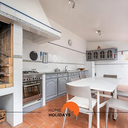 #244 Spacious Villa With 4 Bedrooms And Pool
