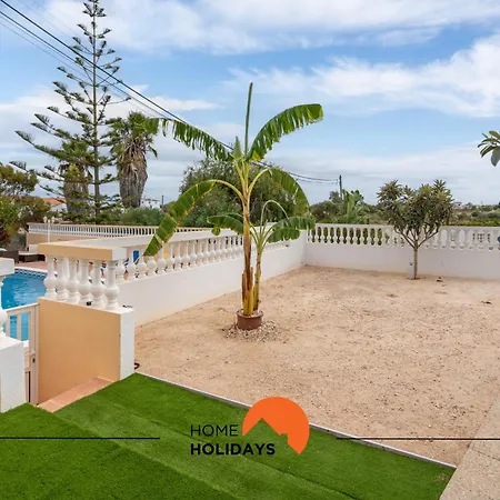 #244 Spacious Villa With 4 Bedrooms And Pool Lagoa (Algarve)