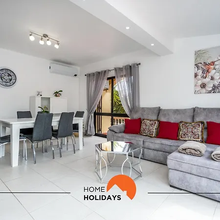 #244 Spacious Villa With 4 Bedrooms And Pool * Lagoa (Algarve)