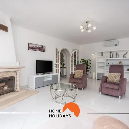 #244 Spacious Villa With 4 Bedrooms And Pool Villa