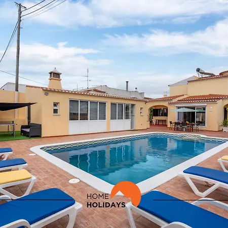 #244 Spacious Villa With 4 Bedrooms And Pool